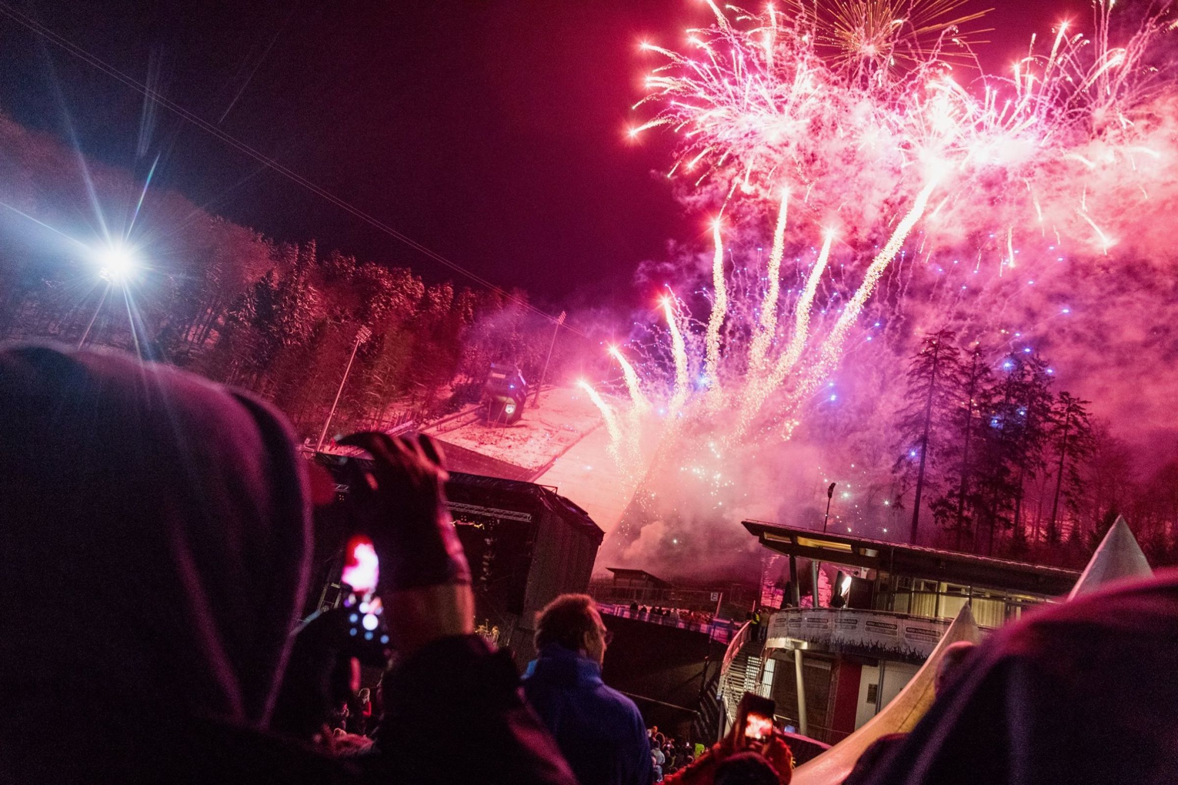 Ski juming in Willingen with fireworks